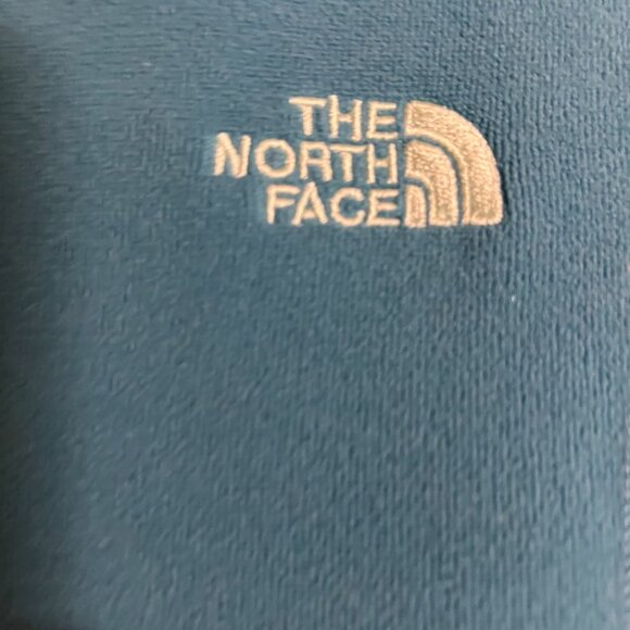 North Face Woman’s Blue Zippered Fleece Jacket With Hood - Picture 3 of 11